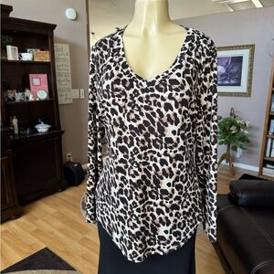 SHEIN leopard print long sleeve Vneck blouse-size L
